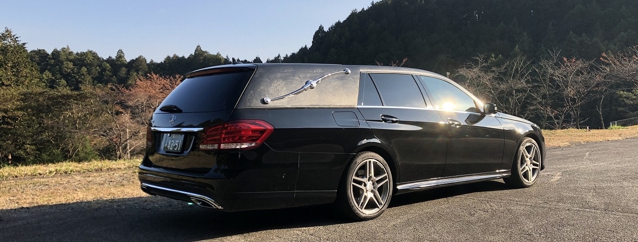 三重寝台 寝台車 霊柩車での御遺体搬送サービス三重県四日市市 桑名市 鈴鹿市 津市